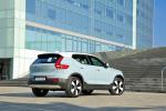 Volvo XC40 D4 Momentum 2017 года (WW)